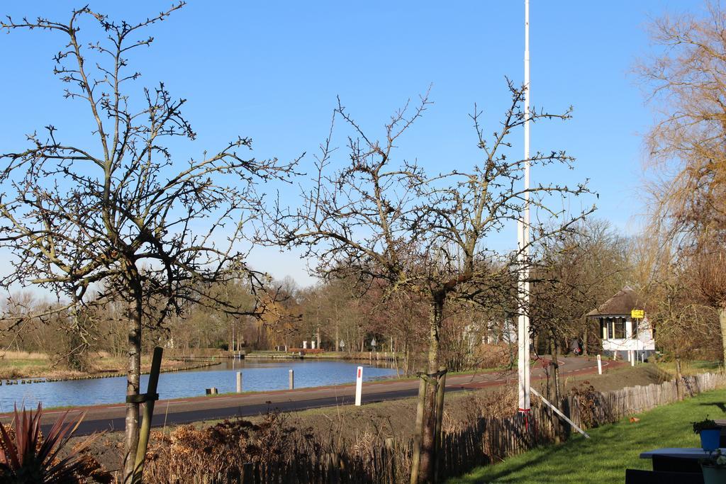 The Riverside Logies & Restaurant Maarssen Exteriör bild